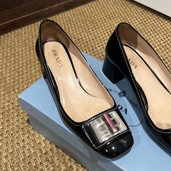 Prada Vernice Black Patent block heel pump w/silver buckle and 2 inch heel - Picture 3 of 13